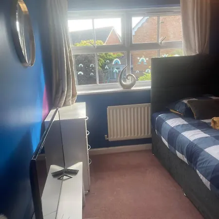 Comfy Small Double In A Cul De Sac Classy Area